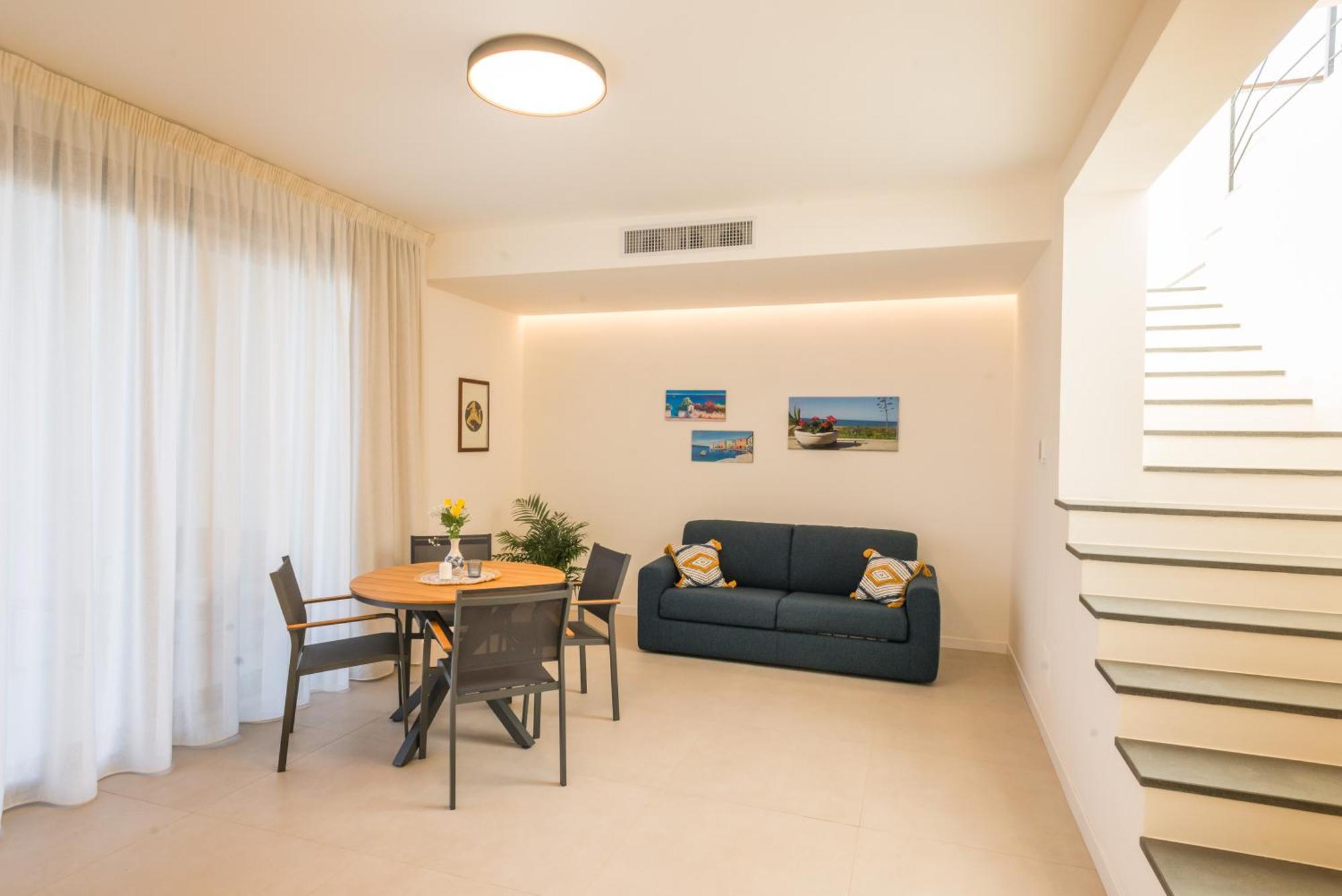 Paolimura , & Apartment Aci Catena