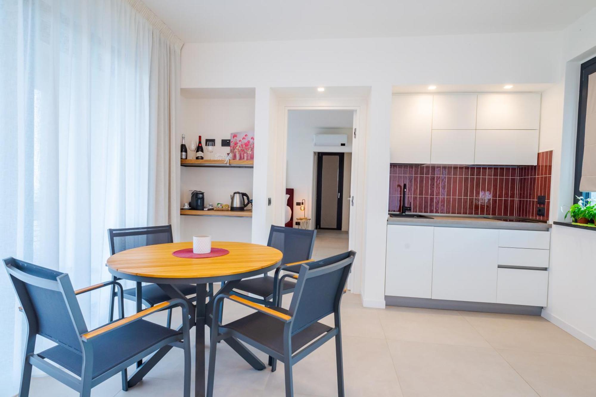 Apartment Paolimura , &
